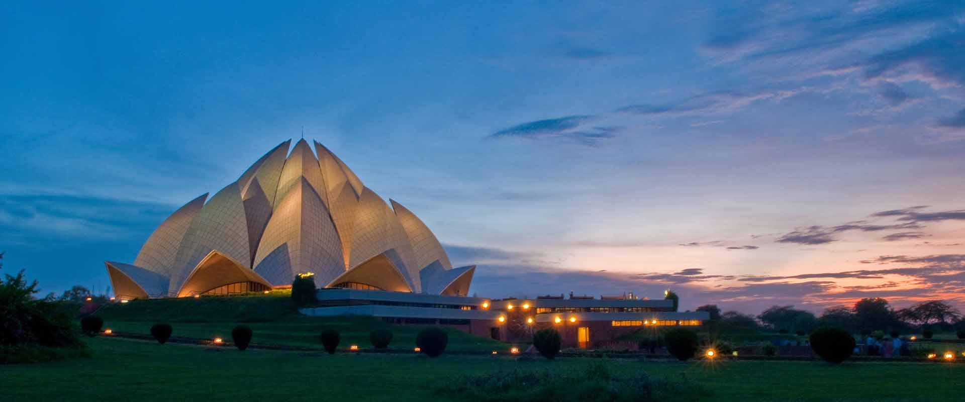 DELHI DARSHAN TOUR BY AC BUS